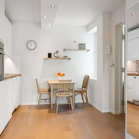 Apt. Neighbor To Unesco Bryggen! アパート