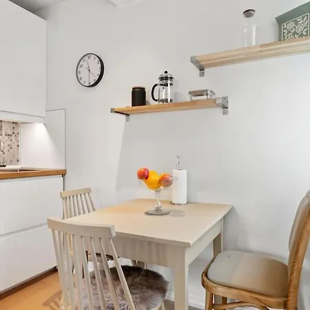 Apt. Neighbor To Unesco Bryggen! *