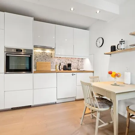 Apt. Neighbor To Unesco Bryggen! アパート *